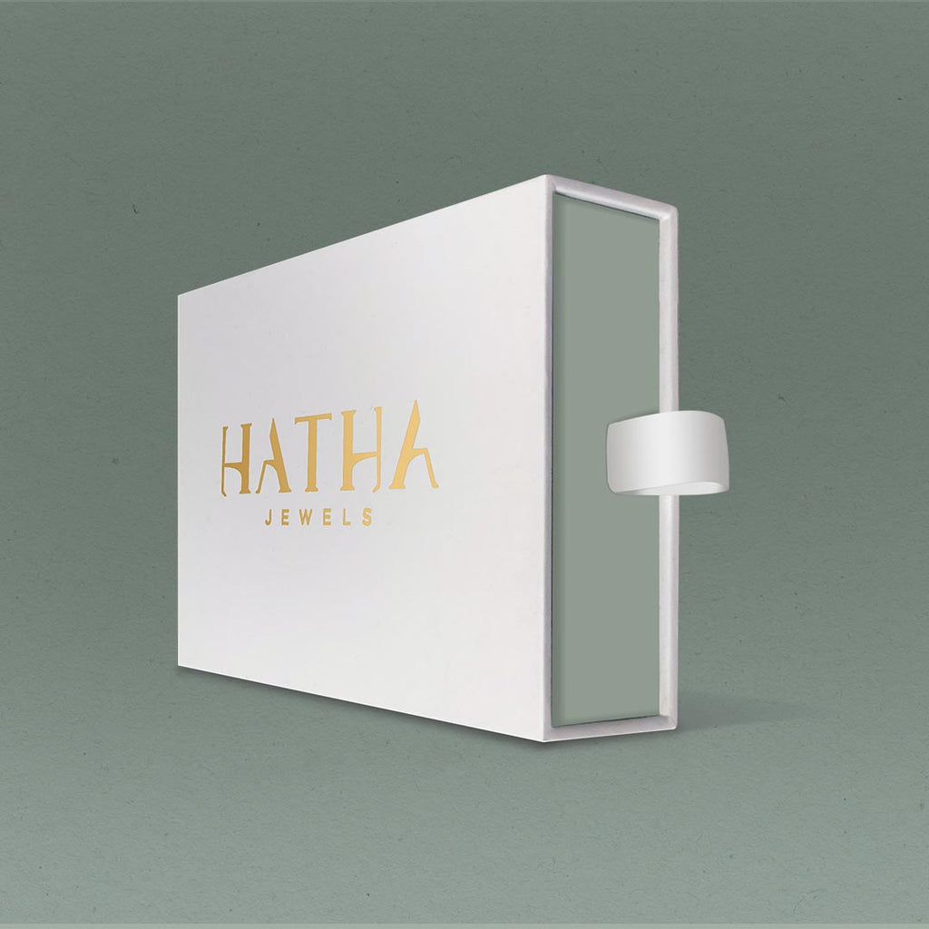 In the image the Hatha Jewels gif box to show how the jewels are boxed.